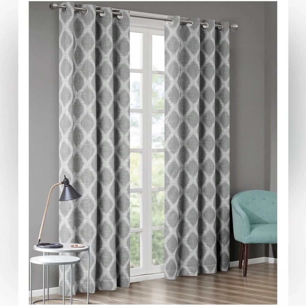 SUNSMART Blakesly Ogee Ikat-Print Blackout Window‎ Panel